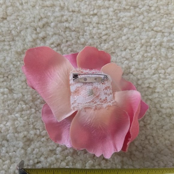 vintage y2k 00s large 3D rosette flower blossom pin brooch - Picture 4 of 7